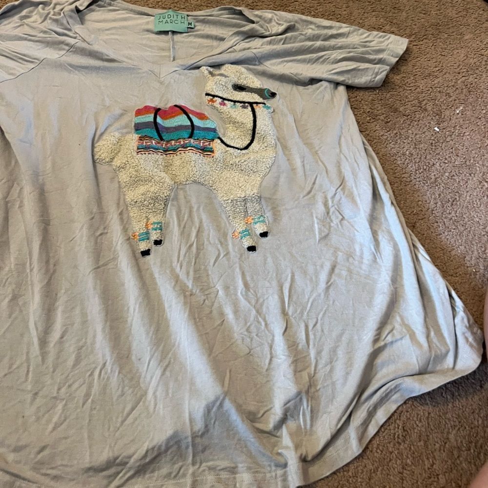 Judith march medium tee - Picture 2 of 8